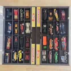 32 Hot Wheels & Matchbox cars in original cases 
