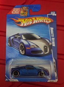 🔥🔥 HIGHLY COLLECTIBLE 🔥🔥 2010 Hot Wheels Bugatti Veyron  "Hot Auction" series (Model 02/10).