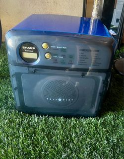 SHARP Blue cube Half Pint awesome cute microwave, great condition