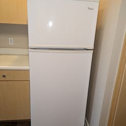Whirlpool Refrigerator 16 Cuft