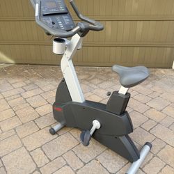 Life Fitness Club Series, Upright Life Cycle Bike