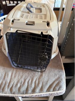 Dog crate