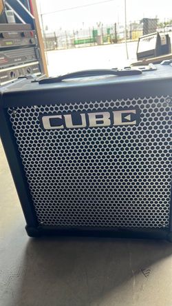 Roland  cube  40gx