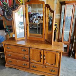 Antique Old Fashion Dresser Set With Mirror 
