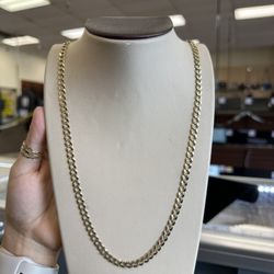 GOLD NECKLACE 