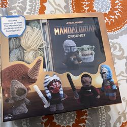 the Mandalorian Star Wars Crochet  Baby Yoda 