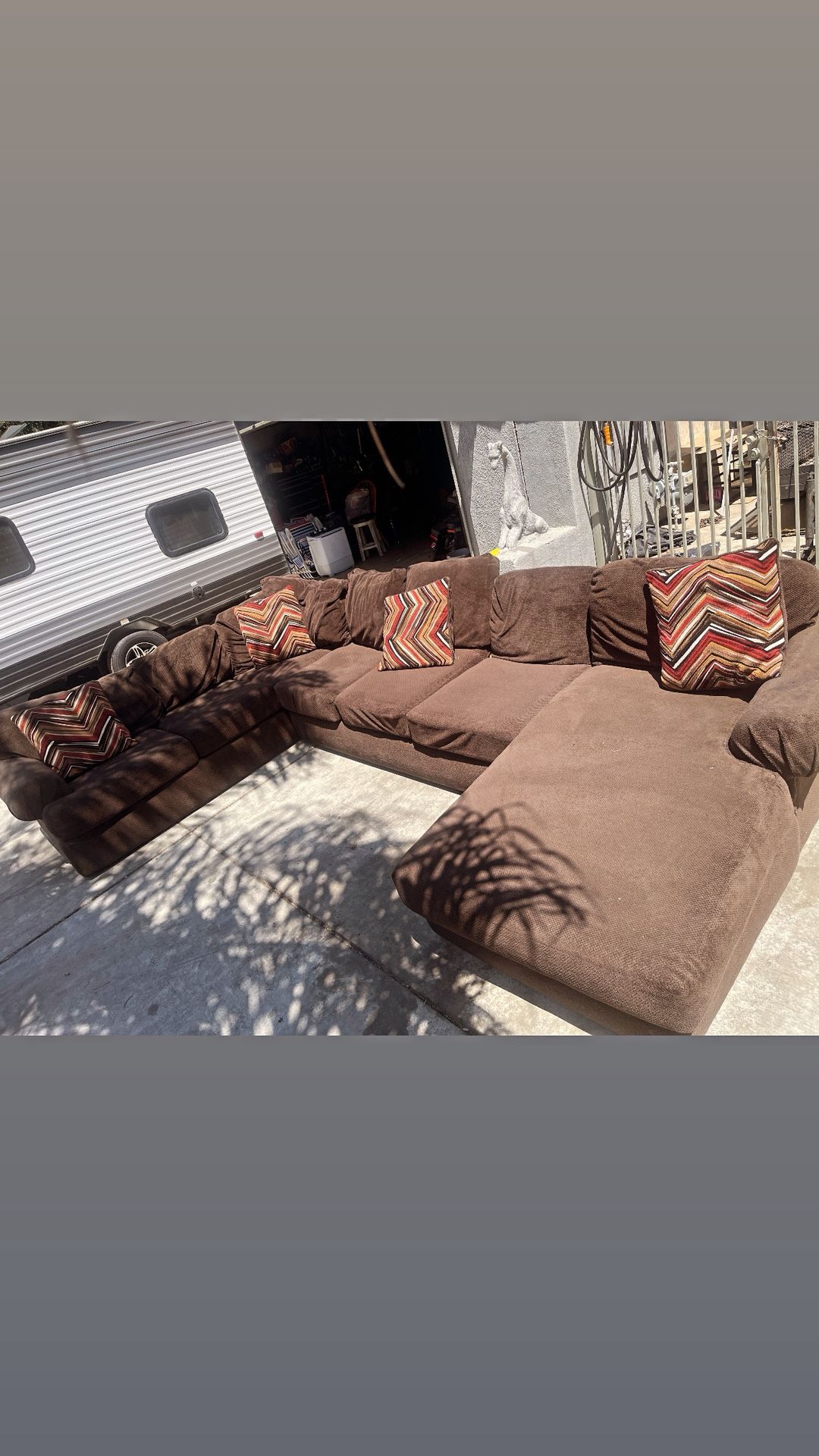 Sectional Couches 