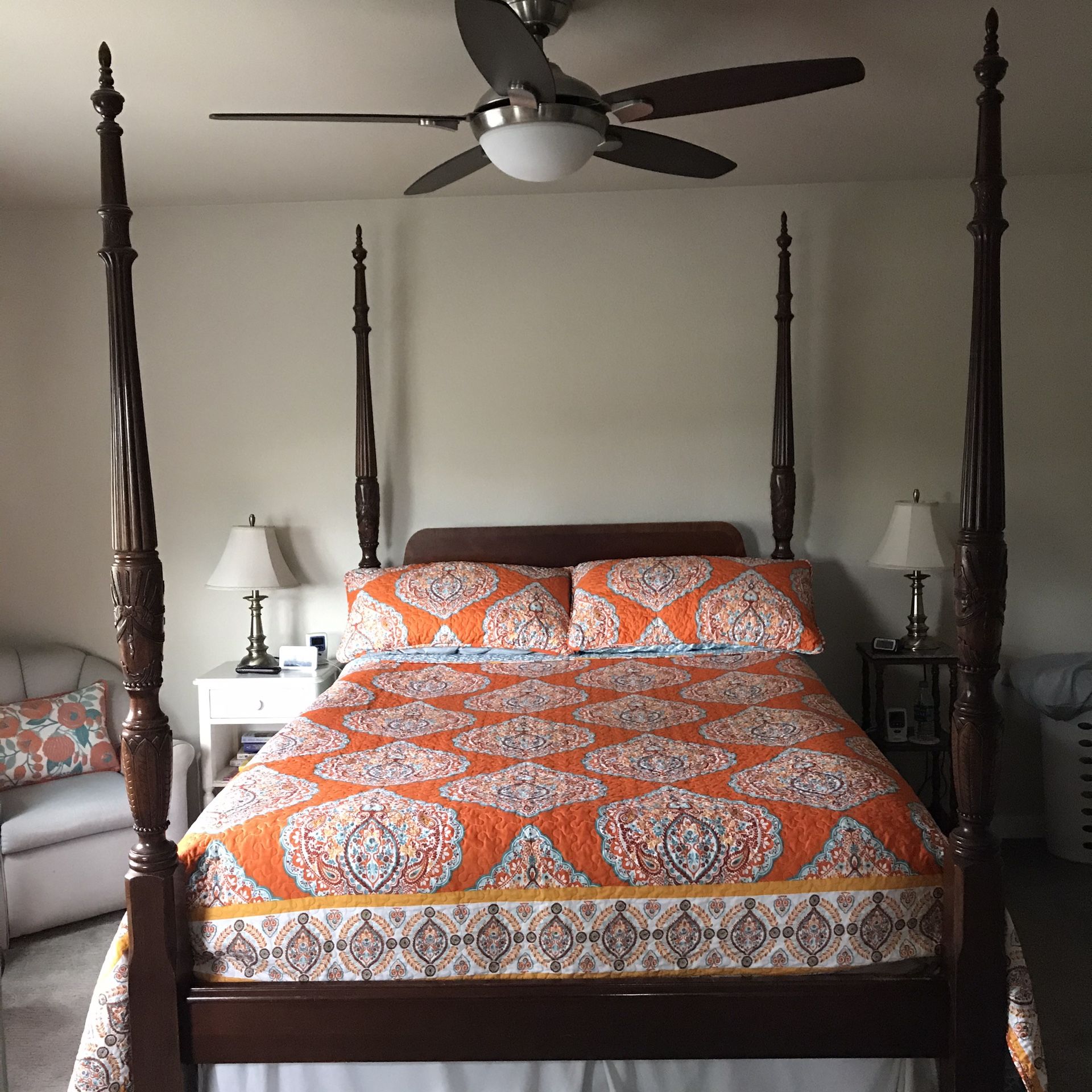 Queen bed frame almost new
