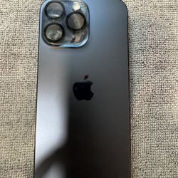 iPhone 15 Pro Max 256 Gb. 