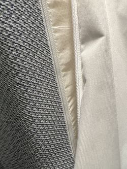 Bob’s -O-Pedic. Gem Queen Mattress And Box spring New Condition.