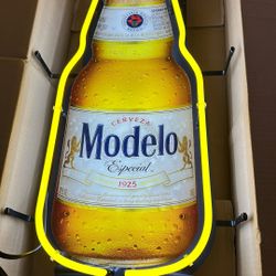 Modelo Neon Sign 10”x28”