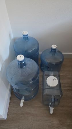 4 Water Jug Dispenser