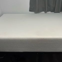 Full Size Bed And Medal Bed Frame 