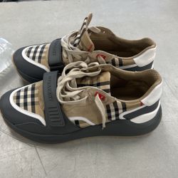 Burberry Check Runners Size 45