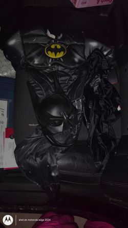 Batman Kids Costume – Size 6/7 – 3 Piece Set