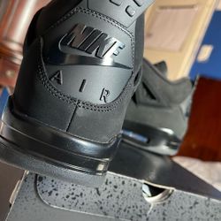Jordan 4 Black Cats Size 11.5