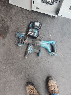 MAKITA TOOL SET 1 Battery Only