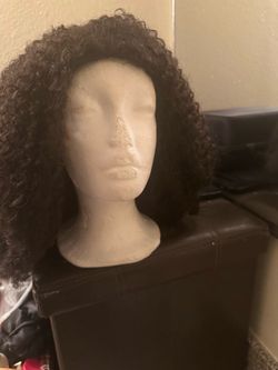 Curly wig