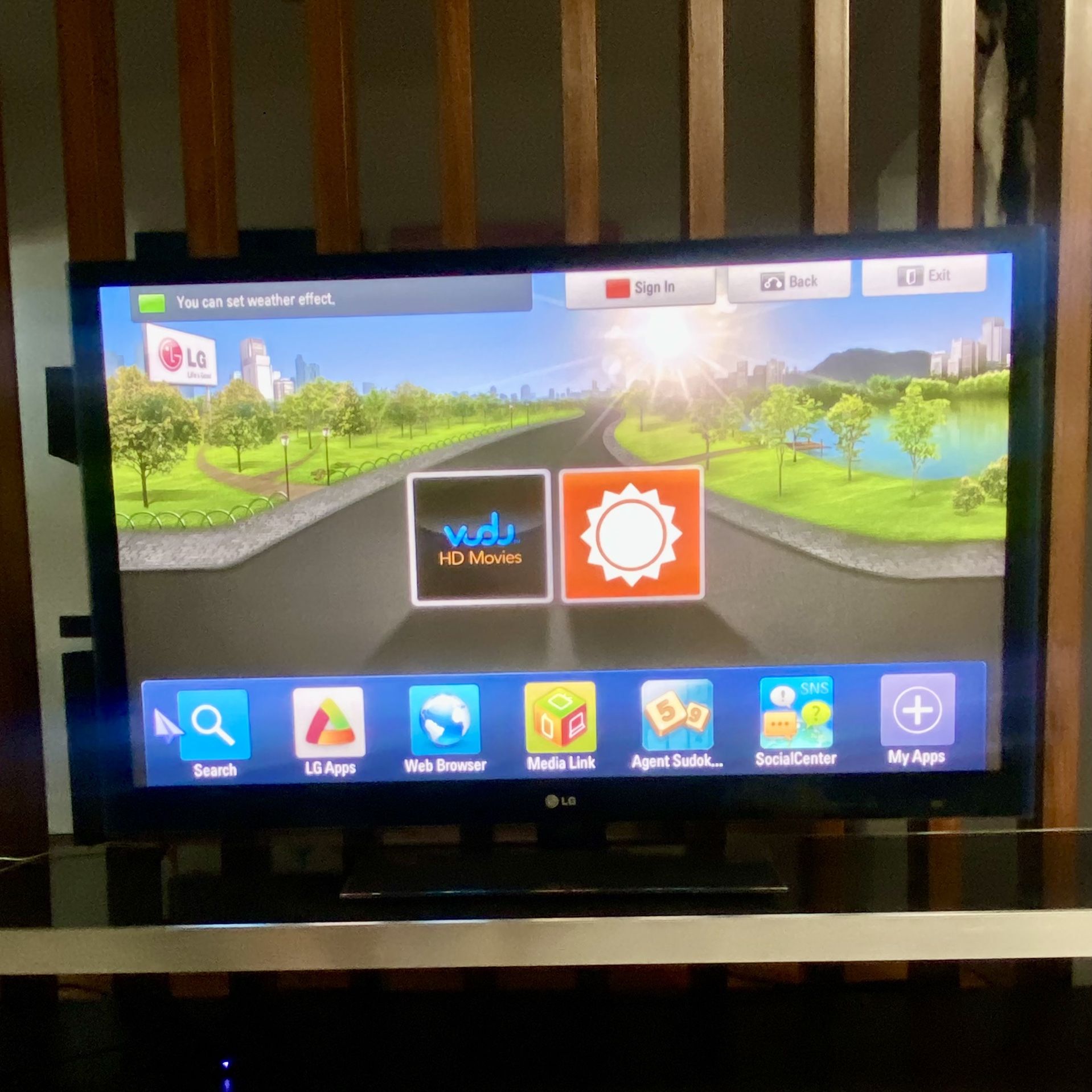 LG Smart TV Plasma 3D (50 Inches)