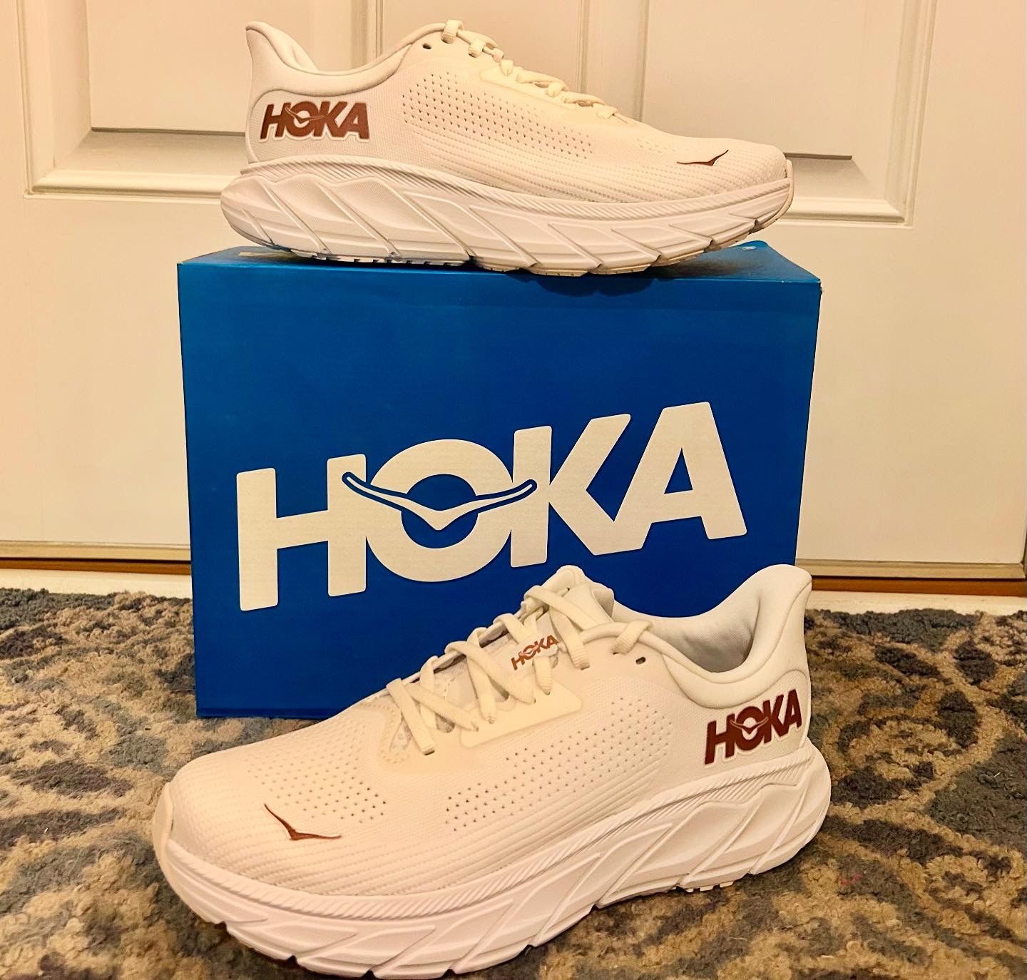 Hoka Arahi 7