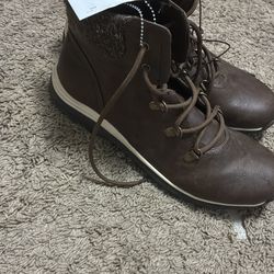 Brown women’s boots