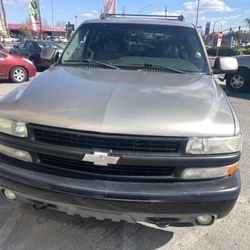 2003  Chevy Tahoe Z71 4x4 $5850.00 Or B.o