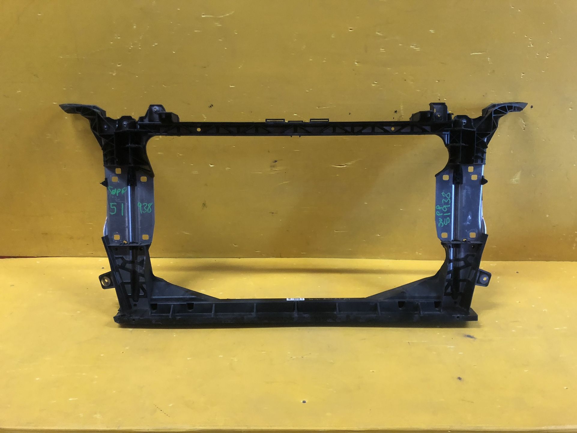 2020-2021 Audi A6/A7 Front Radiator Support 