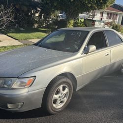 1999 Lexus ES 300  PARTS 