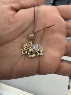 14k Elephant pendant