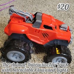 The Animal!, Interactive Toy Truck with Retractable Claws and lights