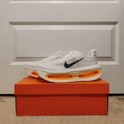 Nike Vomero Premium Sail Size 10