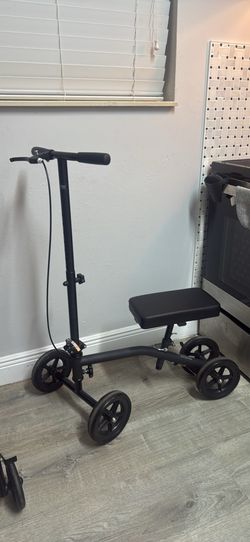 Knee scooter