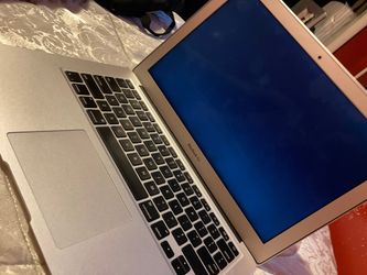 Apple Macbook Air 2017 model