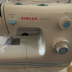 Singer 2263 Simple Mechanical Sewing Machine With Pedal