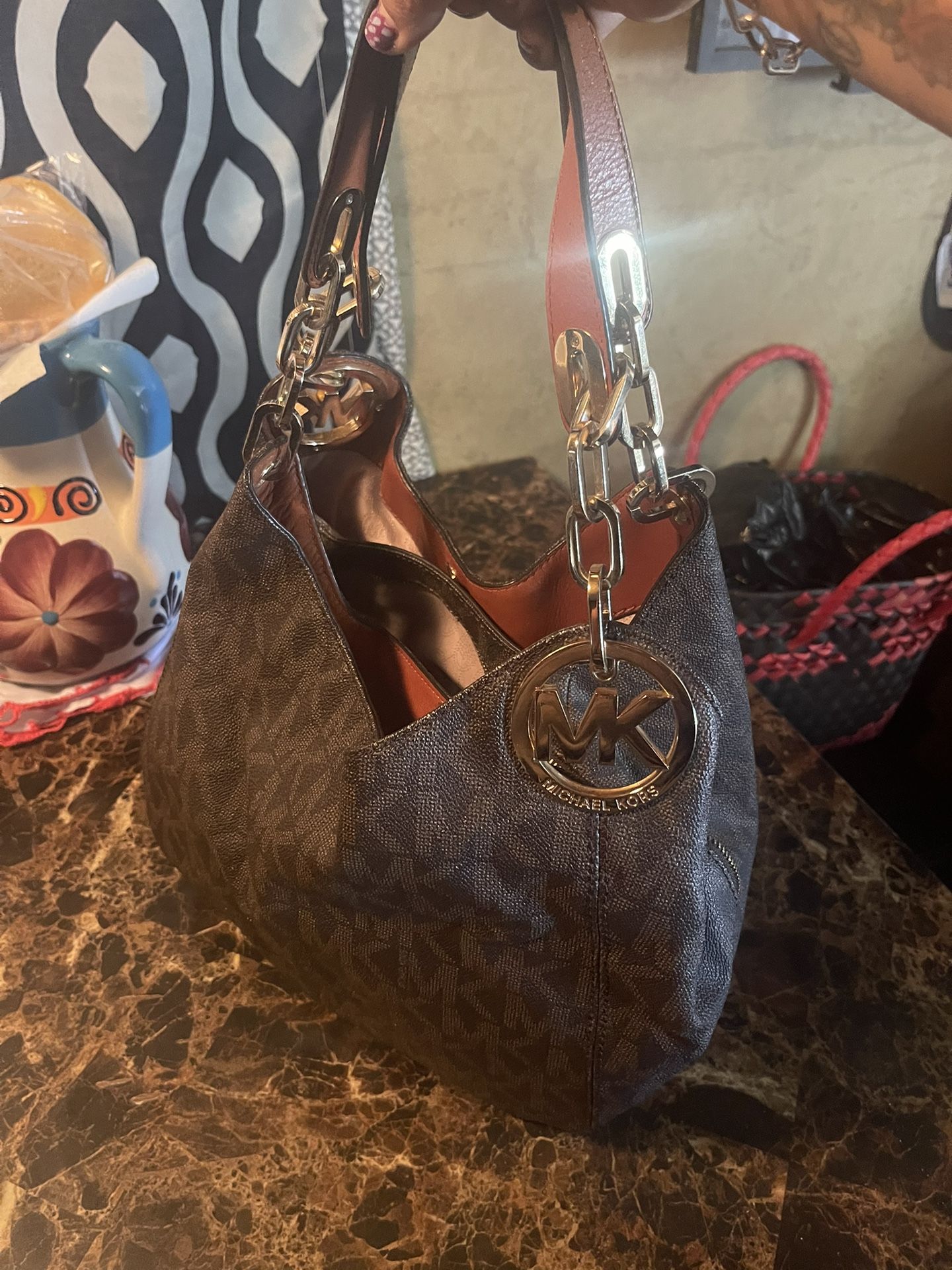 Michael Kors Signature Fulton Large Hobo Bag