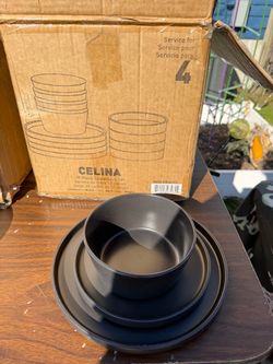 Celina Dinnerware set