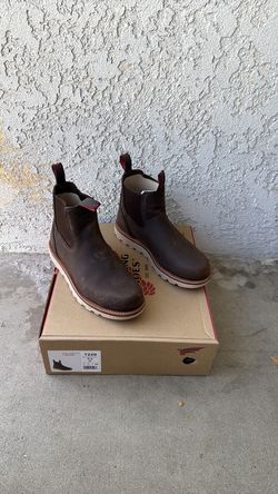 Red Wing Men’s Boots Size 9.5 Soft Toe