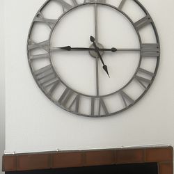 Round wall Clock