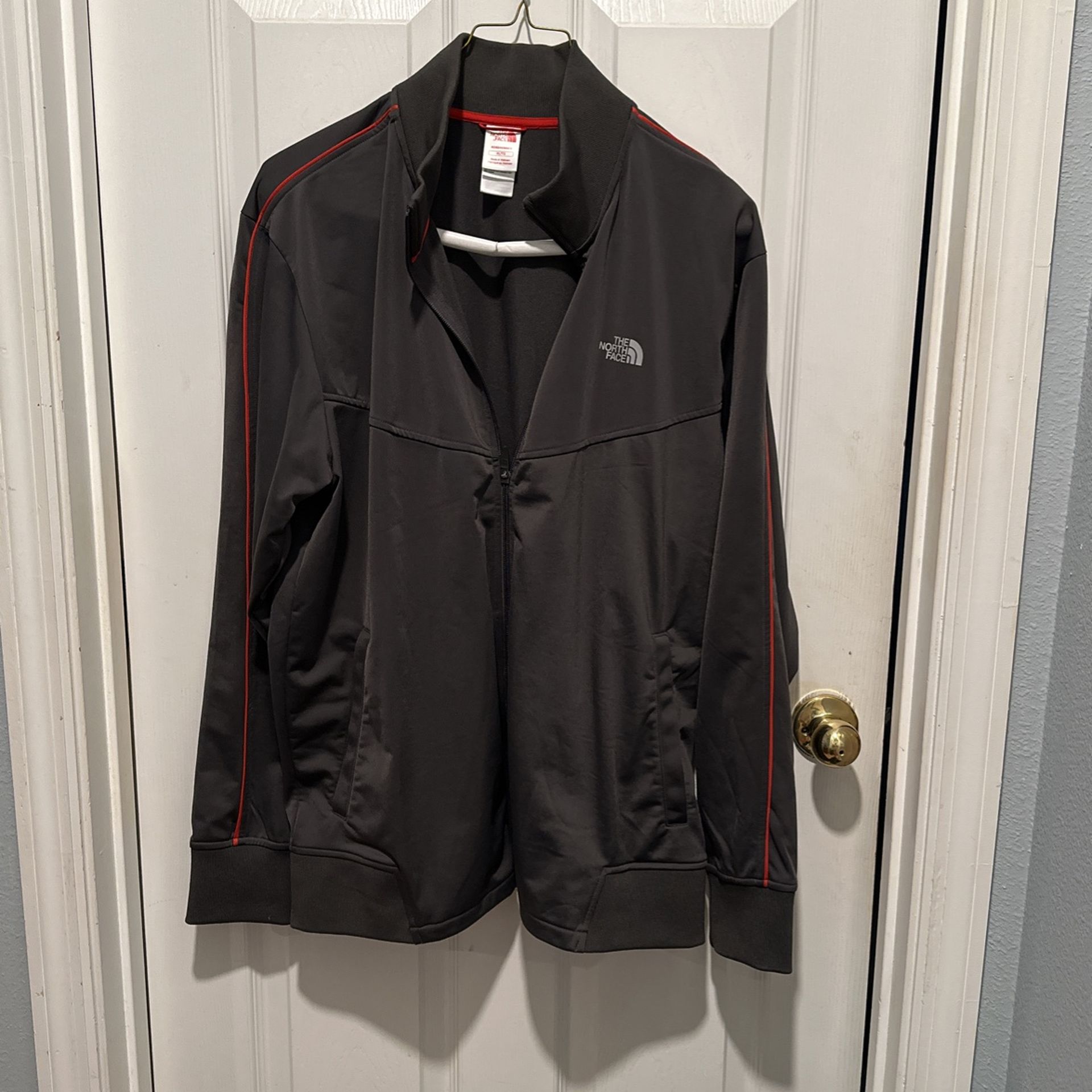 The North Face Jacket Gray With Red Accents XL/TG Nwot