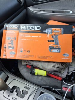 Right 18v, 3=speed, 1/2in  Impact Wrench Kit.