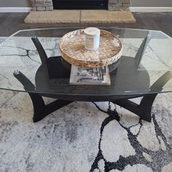 Coffee/End Table With Book Shelf