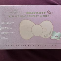 Hello Kitty Mini LED Compact Mirror NEWW