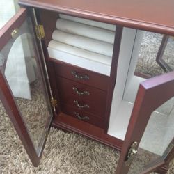 Front Glass Jewelry Box
