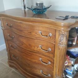 Beatiful Wood Buffert, Dresser, Accent Piece, Real Wood, 3 Drawers And 2 On The Side For Storage $230
