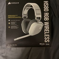 Corsair HS80 And Razer Base Station V2