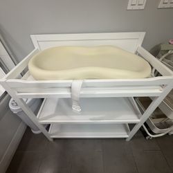 Storkcraft Changing Table & Keekaroo Peanut Changing Pad