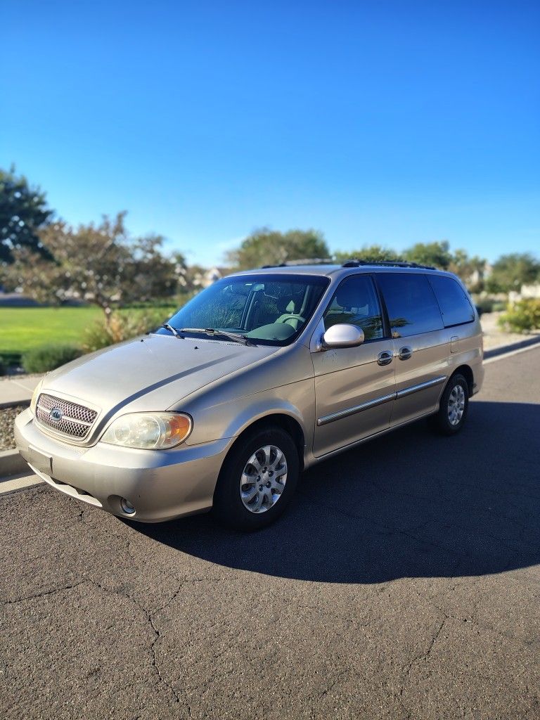 2005 KIA Sedona