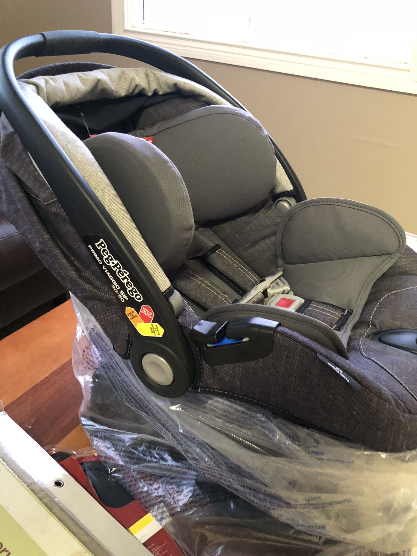 Baby car seat look!