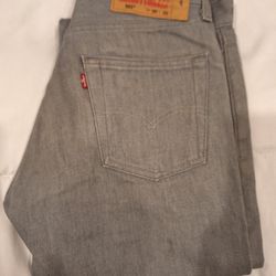 Levi's Pants 