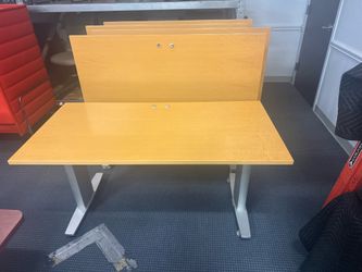 Flip Top Folding Meeting Tables